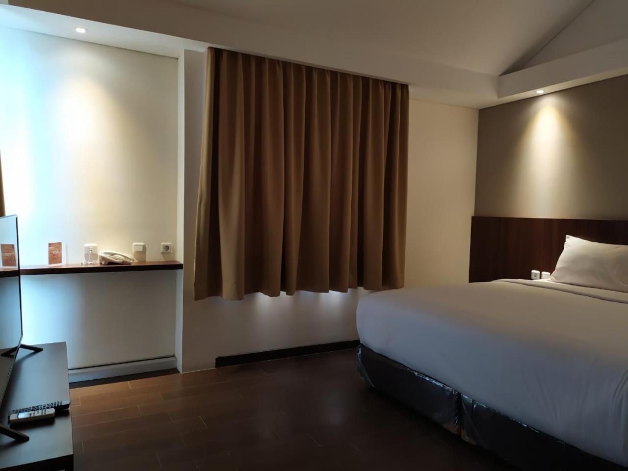 Bianco Costel Hotel Bogor Exterior photo